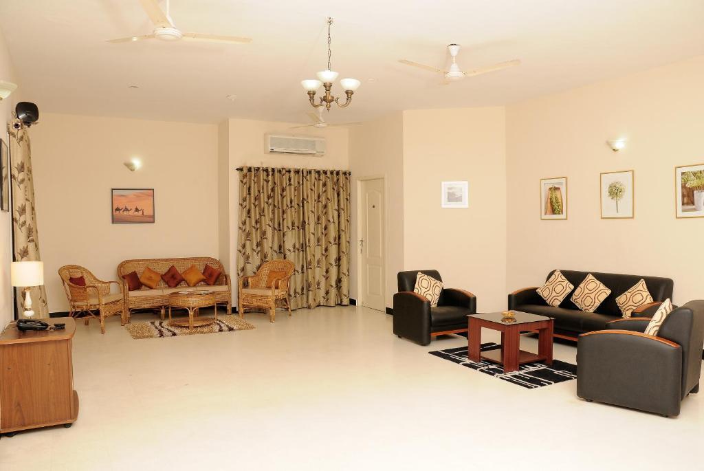 Executive Comfort Alwarpet Madrás Exterior foto
