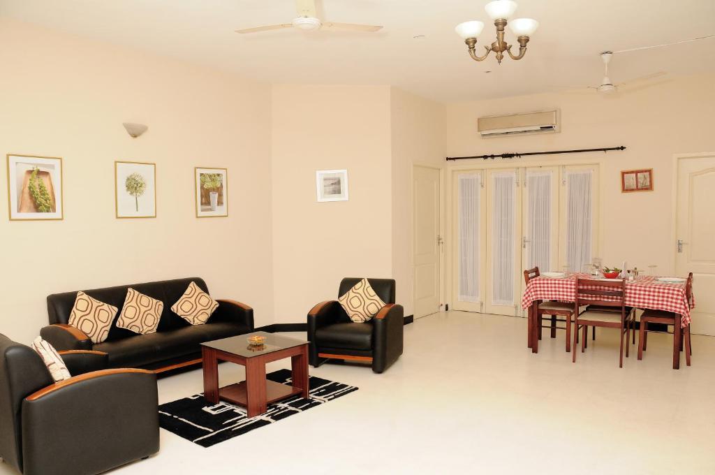 Executive Comfort Alwarpet Madrás Exterior foto